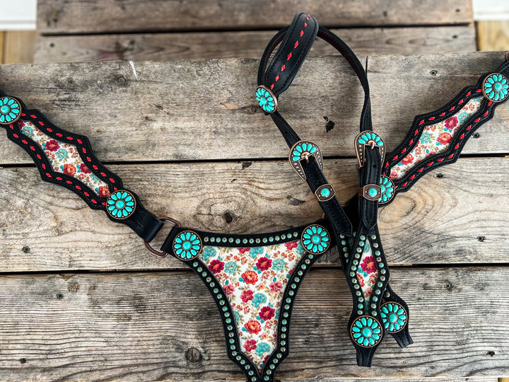 [In Stock] Lady Emberly -  Large Centerplate Tack Set - one ear