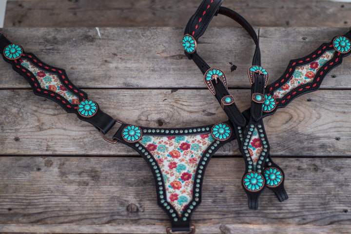 [In Stock] Lady Emberly -  Large Centerplate Tack Set - one ear