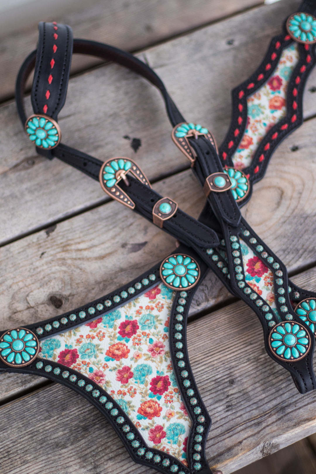 [In Stock] Lady Emberly -  Large Centerplate Tack Set - one ear