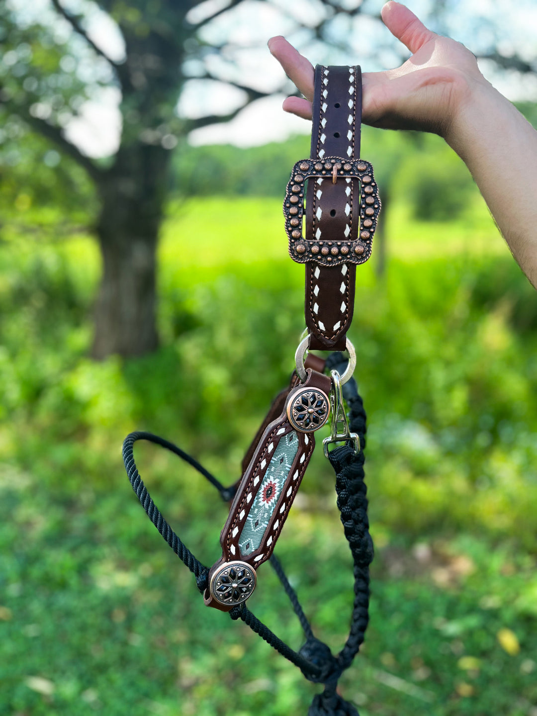 [ Stock] Lariat Muletape Halter- sage aztec