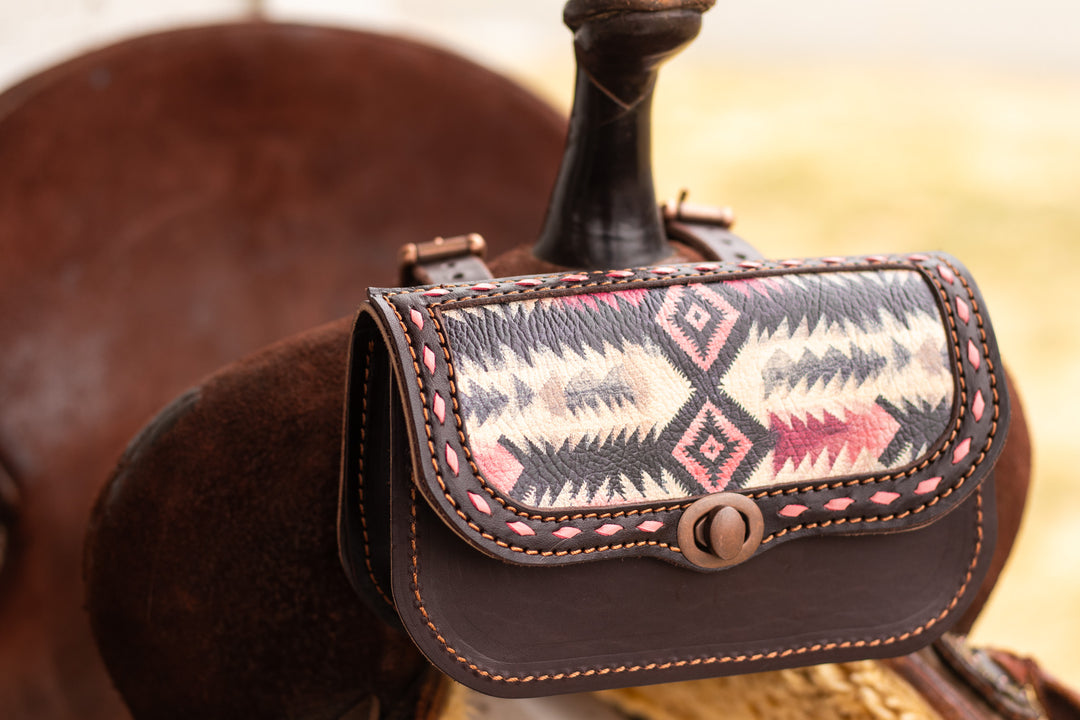 Pommel saddle/belt bag - light pink aztec